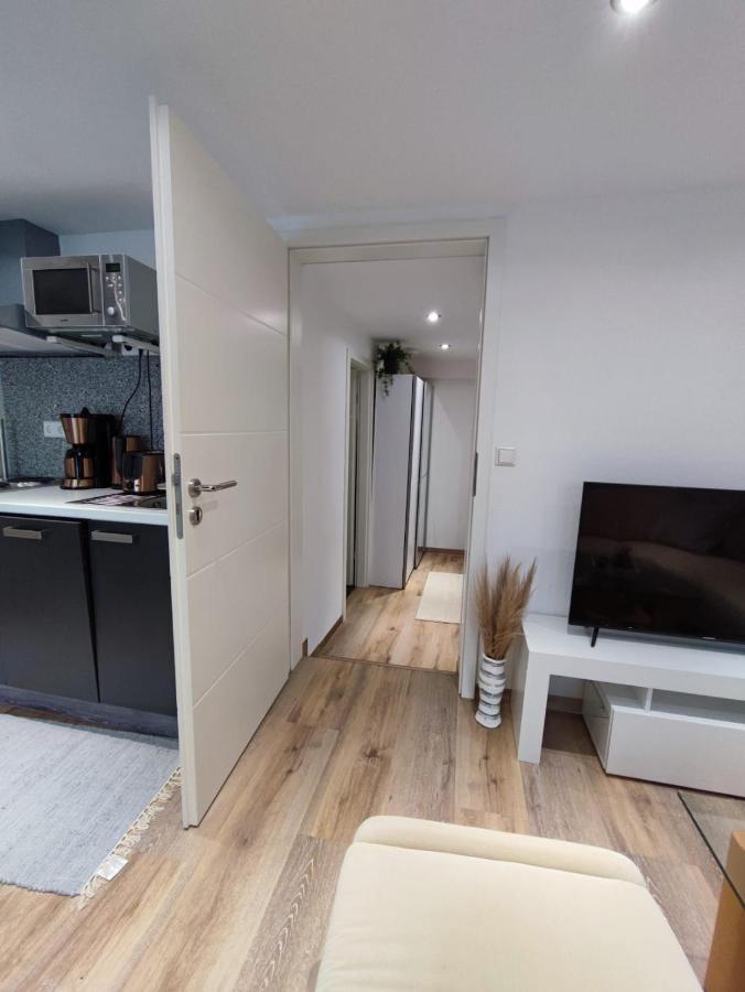 Elida Lägenhet Burgrieden Exteriör bild